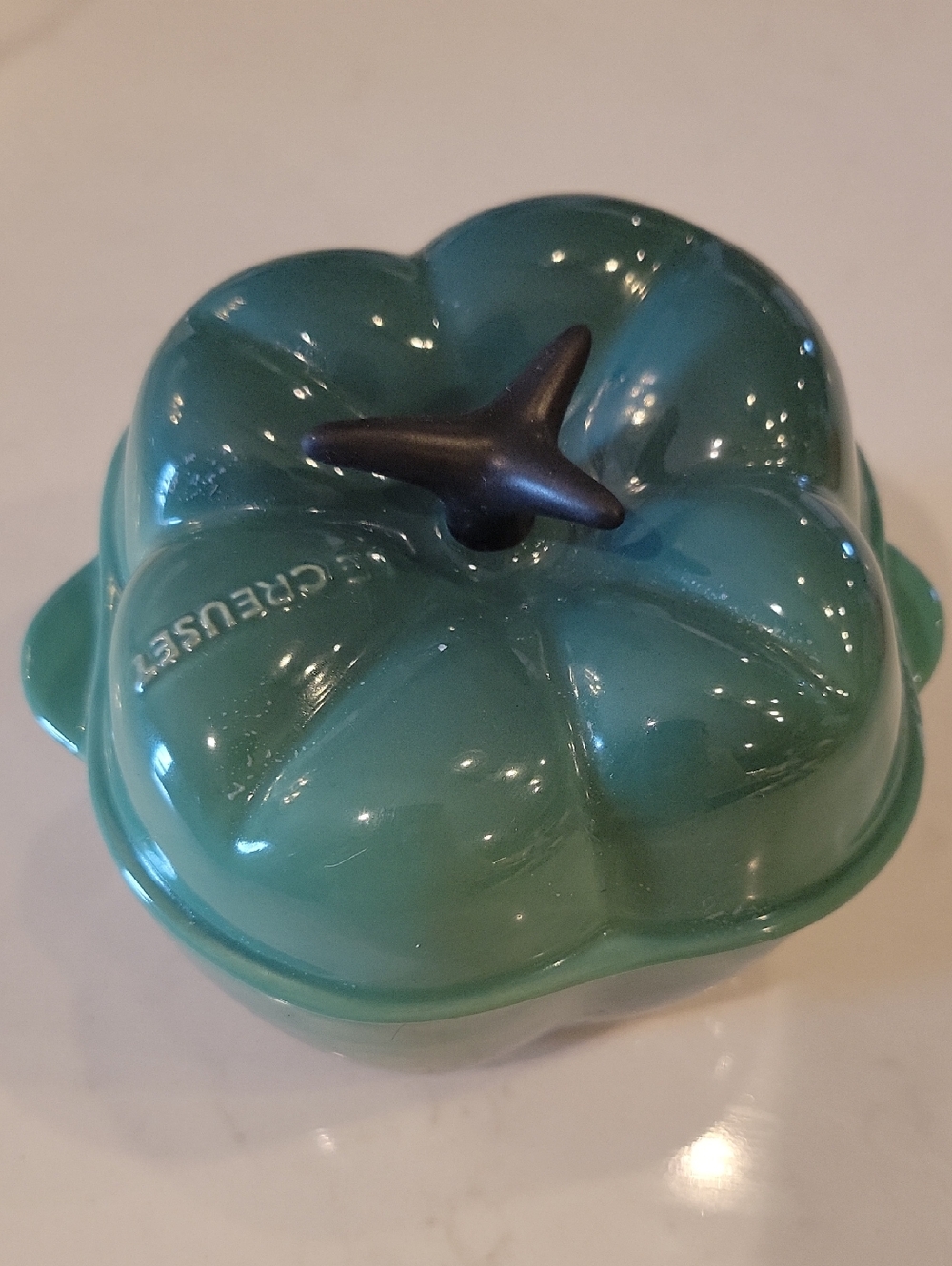 Retired & Rare Le Creuset New Green Pepper Cocotte